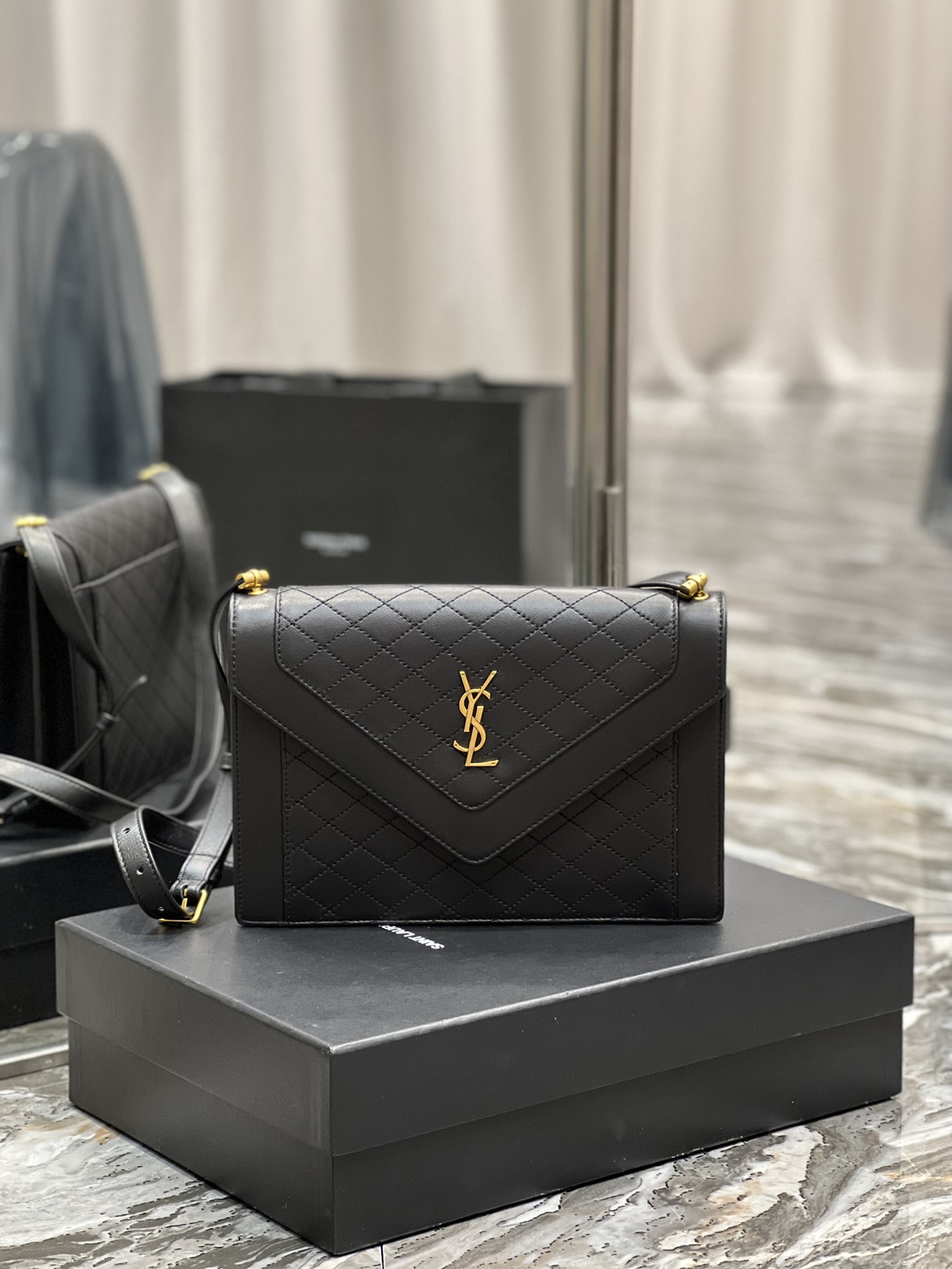 Y51 gaby satchel in quilted lambskin black 6688631 26 × 18 × 5 cm