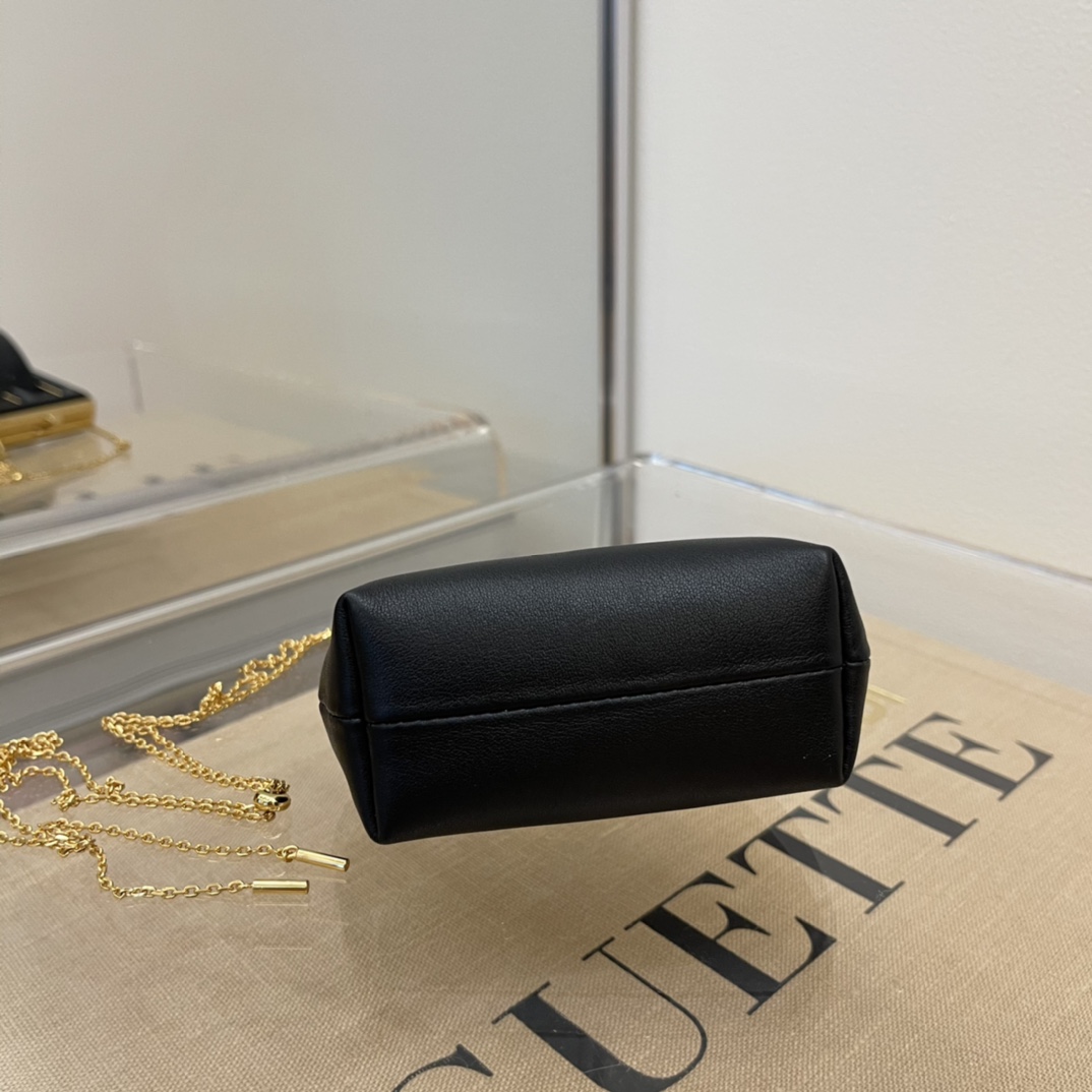 F**di nano first charm nappa leather black 7as051 11.5 x 5.5 x 10 cm