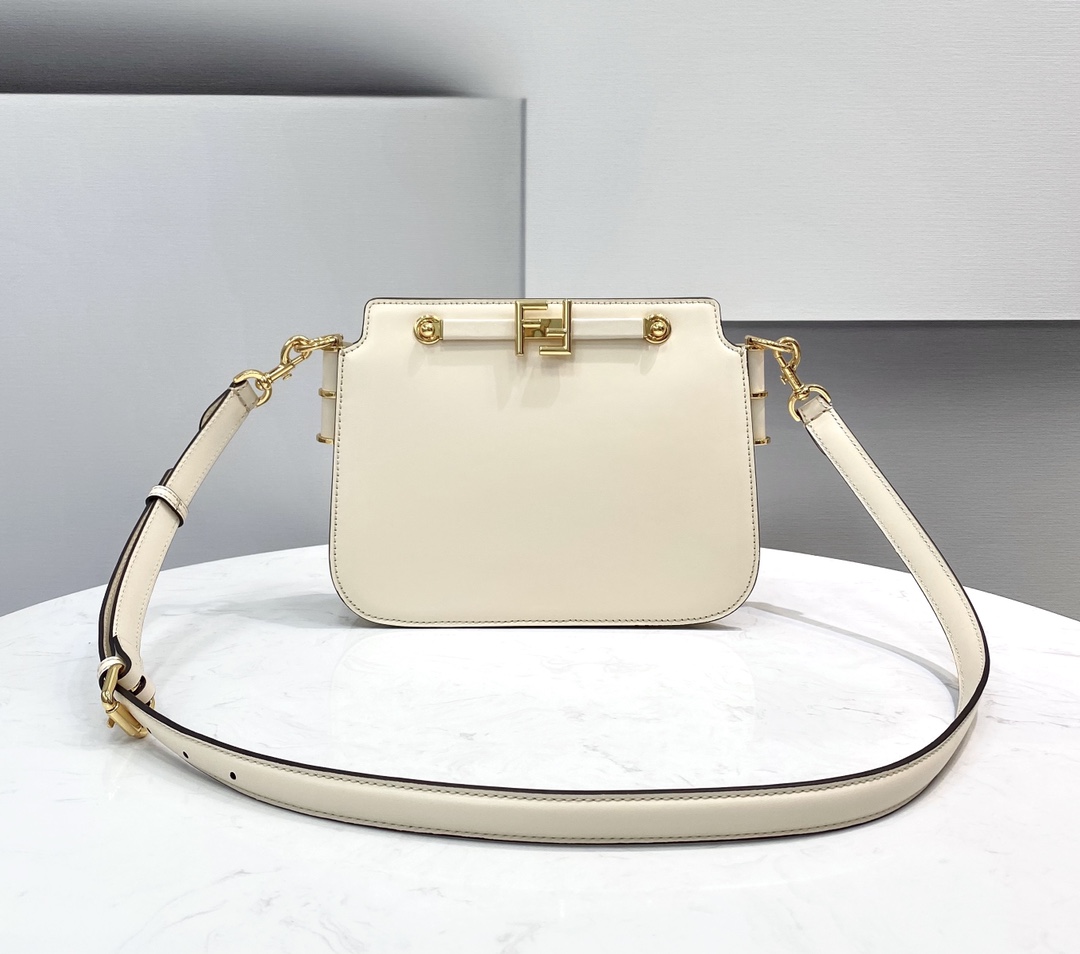 F**di touch leather bag white 8bt349 26.5 x 10 x 19 cm