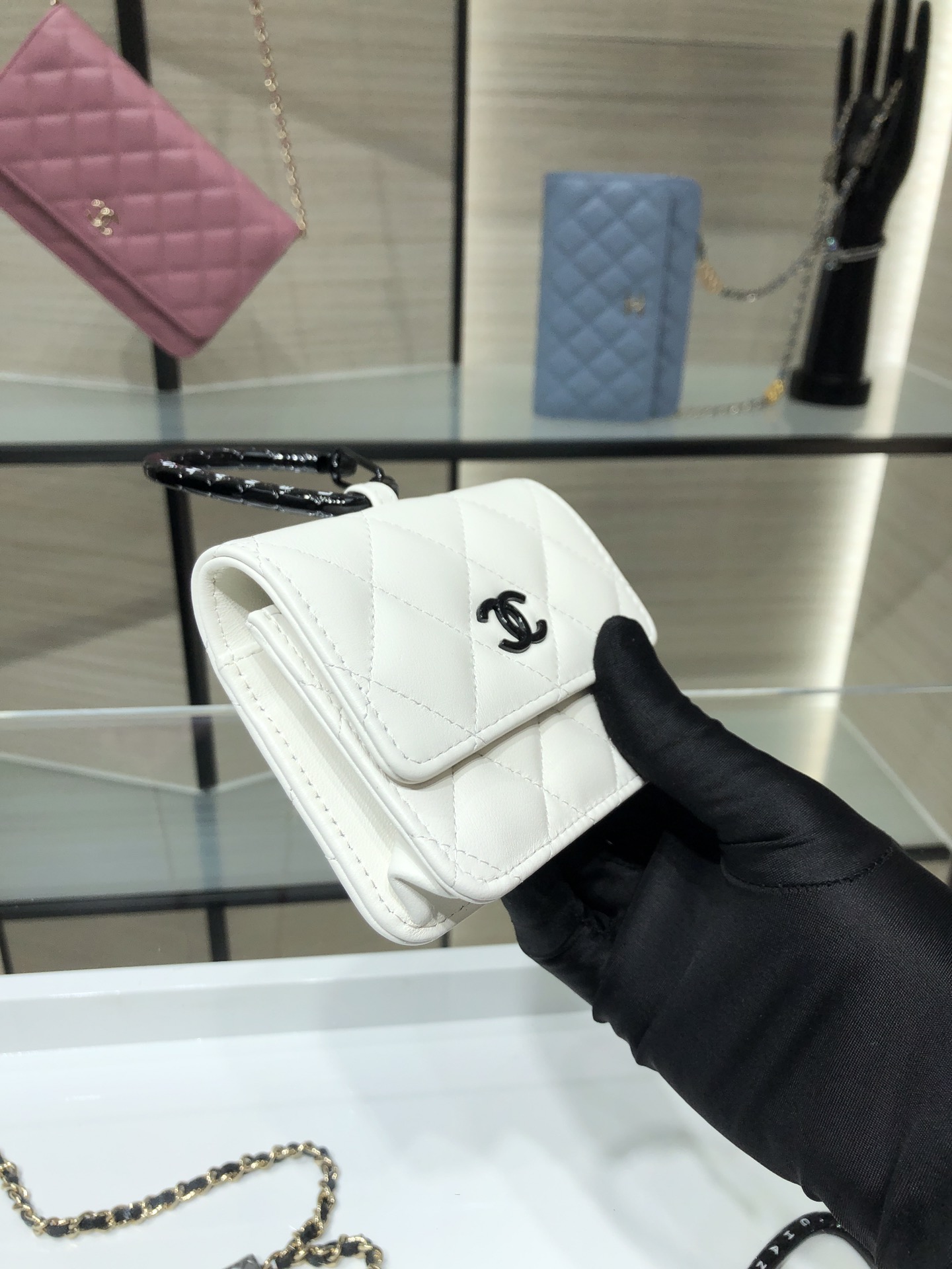 Ch**el card holder with jewel hook lambskin black metal white ap2397 11 cm