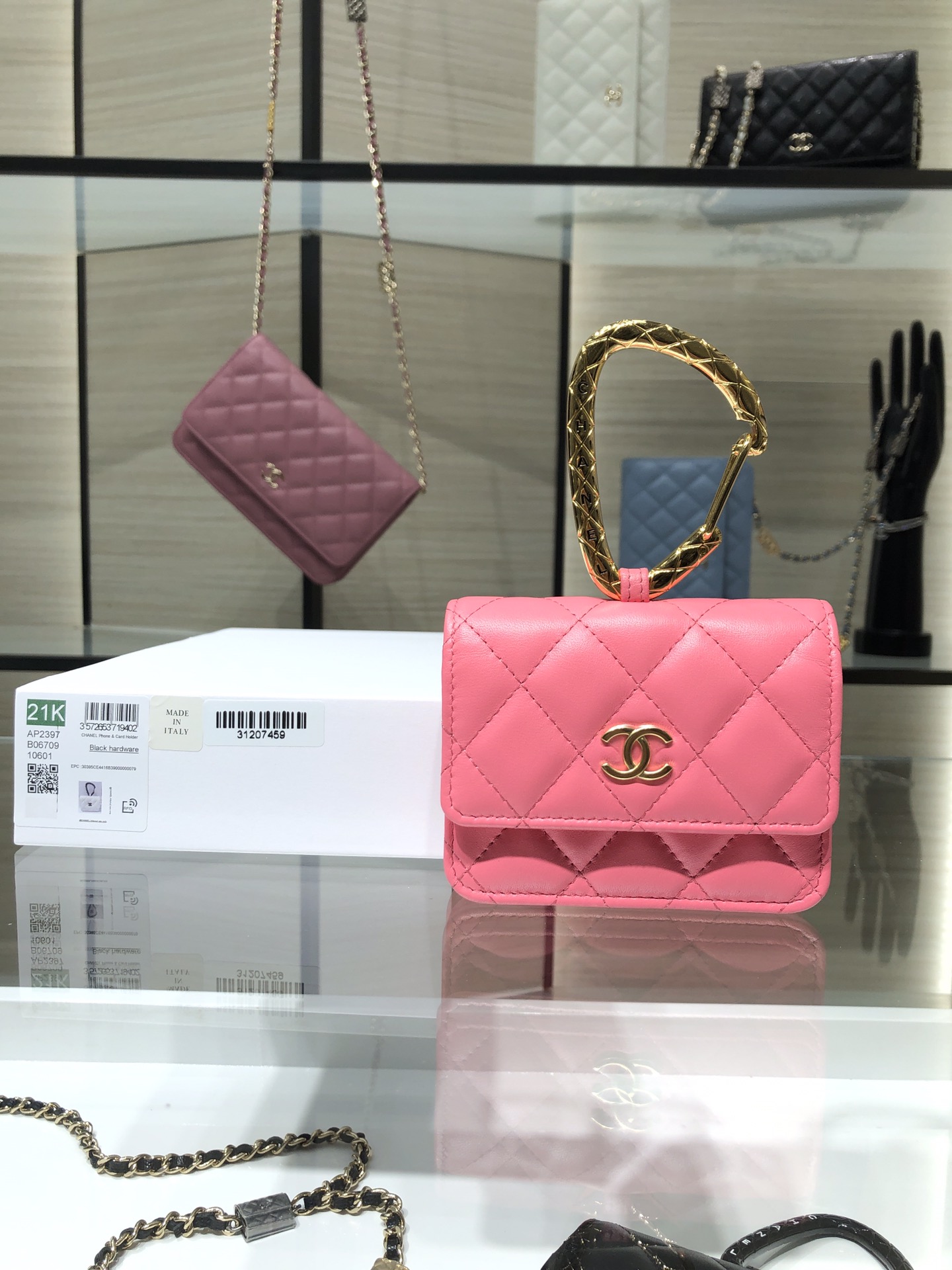 Ch**el card holder with jewel hook lambskin pink ap2397 11 cm