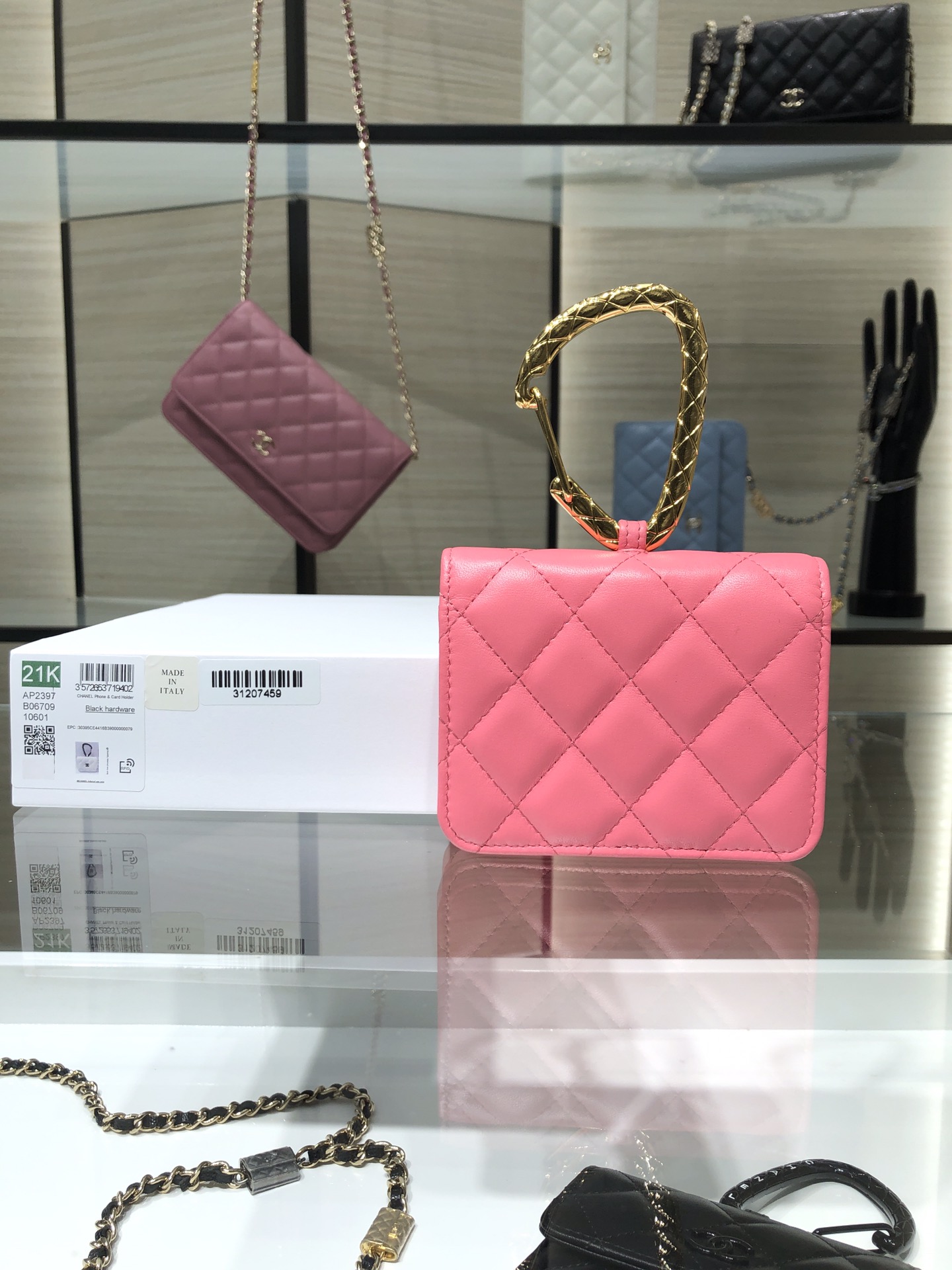 Ch**el card holder with jewel hook lambskin pink ap2397 11 cm