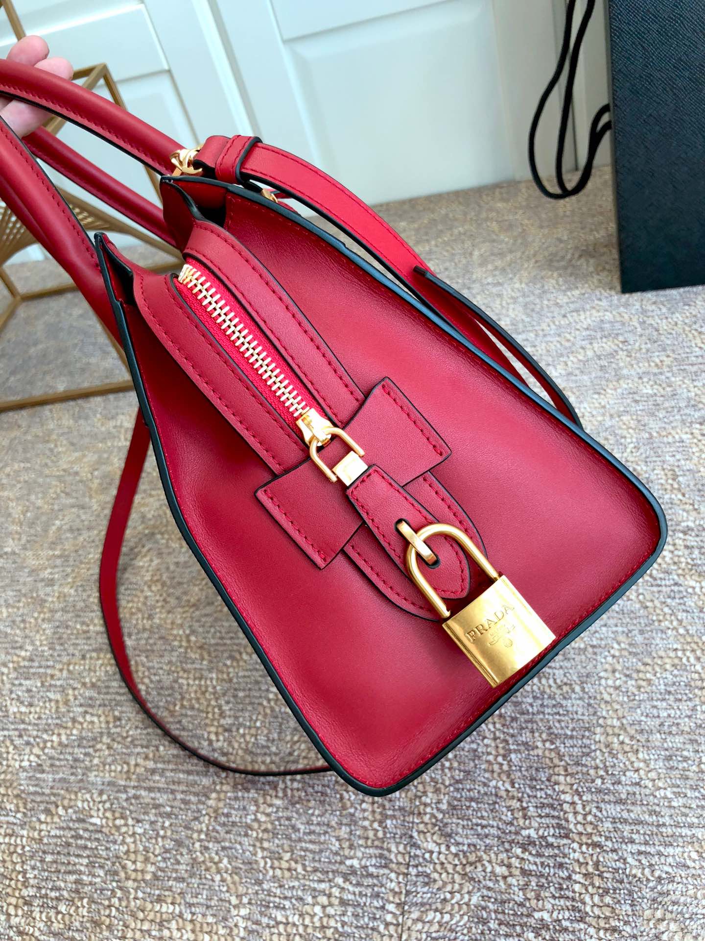 Pra*a medium esplanade bag leather red/red 30 x 22 cm