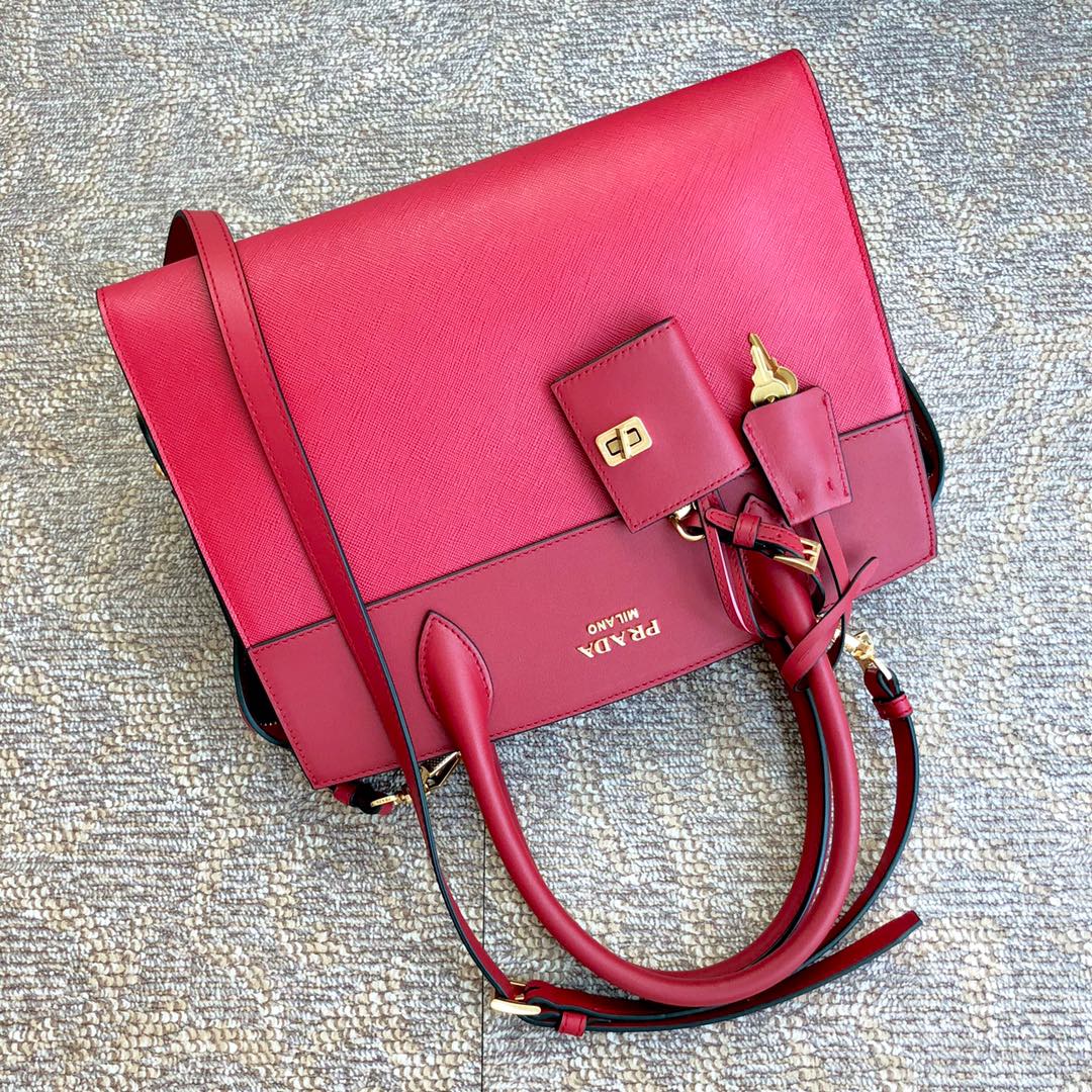 Pra*a medium esplanade bag leather red/red 30 x 22 cm