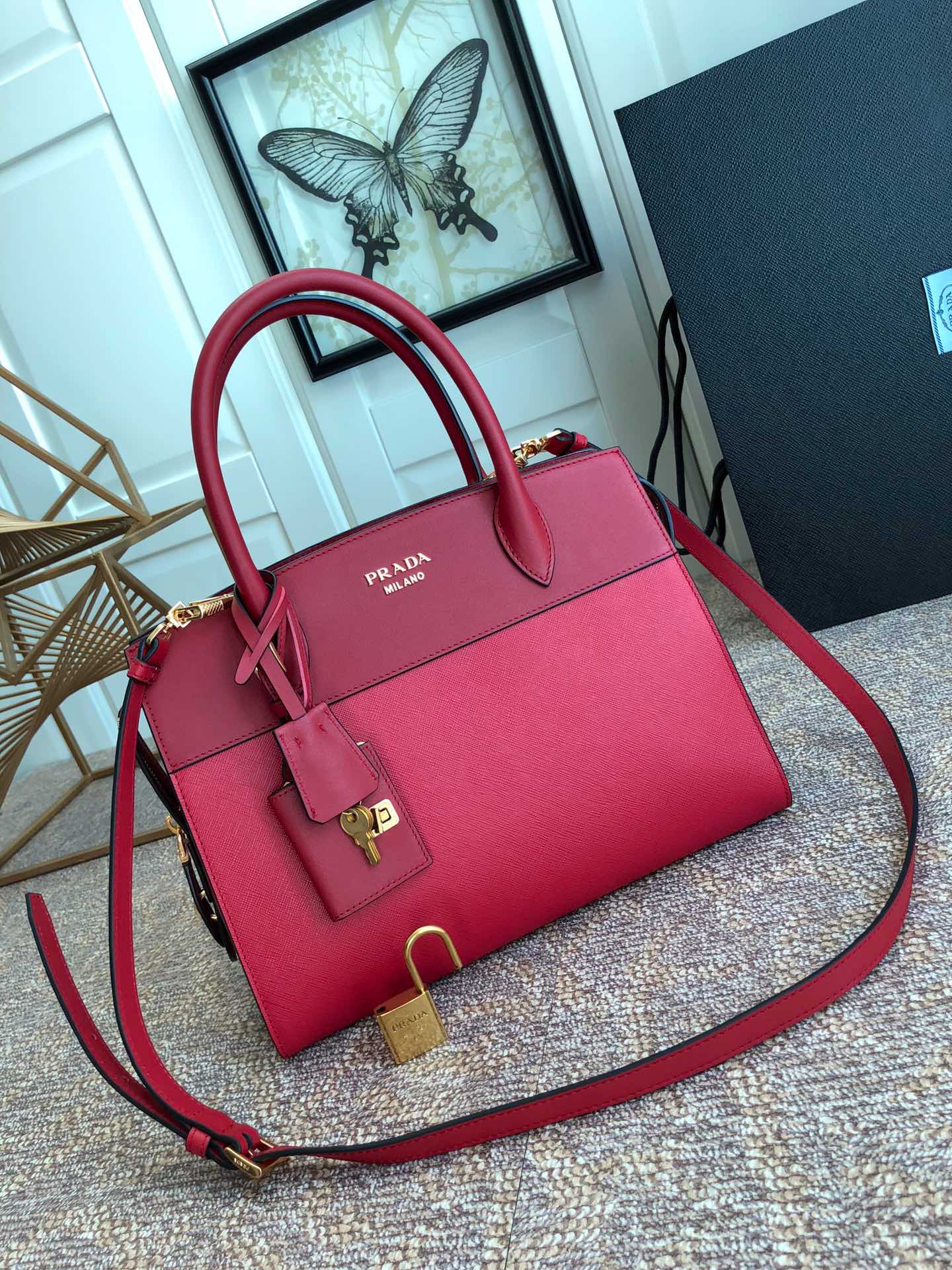 Pra*a medium esplanade bag leather red/red 30 x 22 cm
