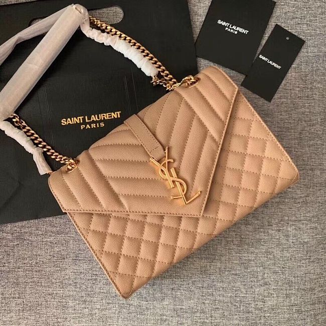 Y51 envelope medium bag in grained leather beige 600185 24 cm