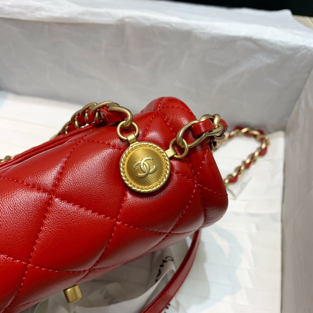Ch**el small retro flap button bag in leather red as2054 19 x 16 x 6.5 cm