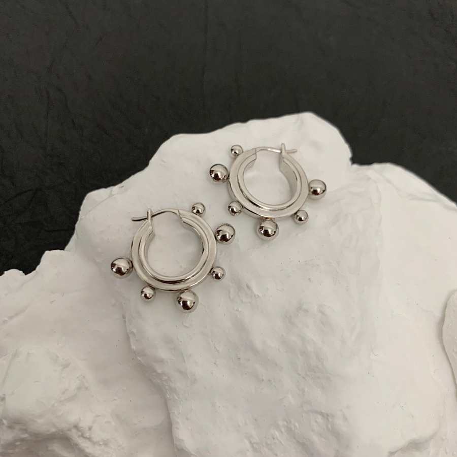 Missoma Earings 01