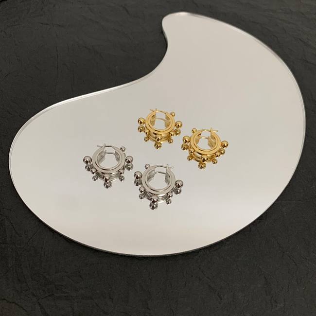 Missoma Earings 01