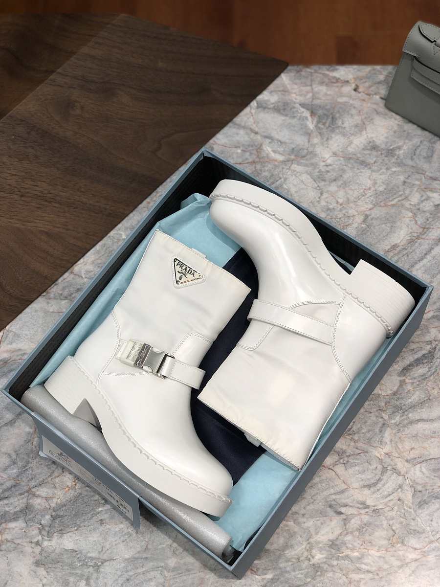 Pra*a boots white 001