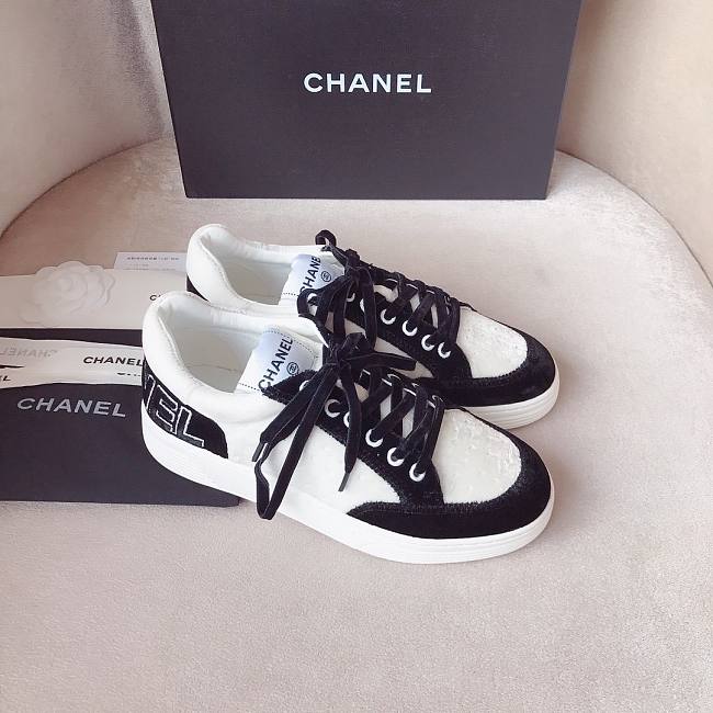 Ch**el shoes