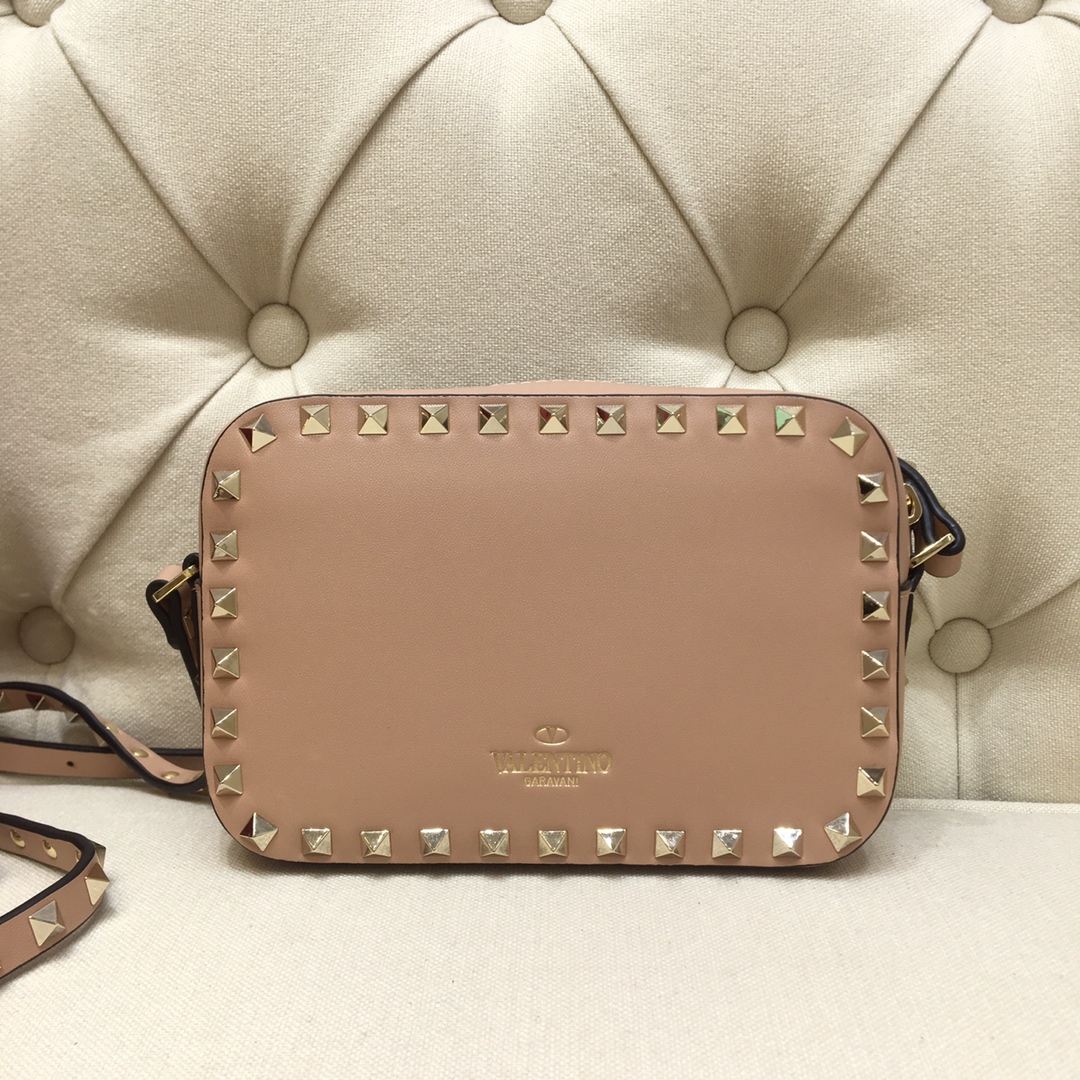 Va1e*ntin0 small rockstud grainy leather crossobody bag cream vw2b0809 18 x 6 x 12 cm