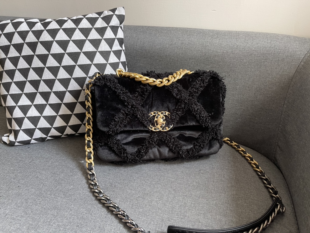 Ch**el 19 large cotton canvas calfskin flap bag black 30 cm