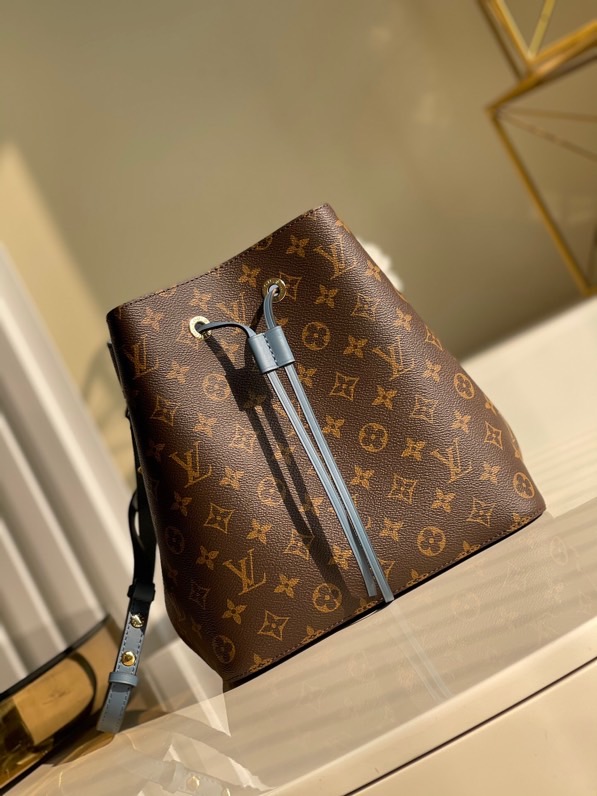 l0vis Vvtt0n néonoé mm monogram canvas blue m44020 26  cm