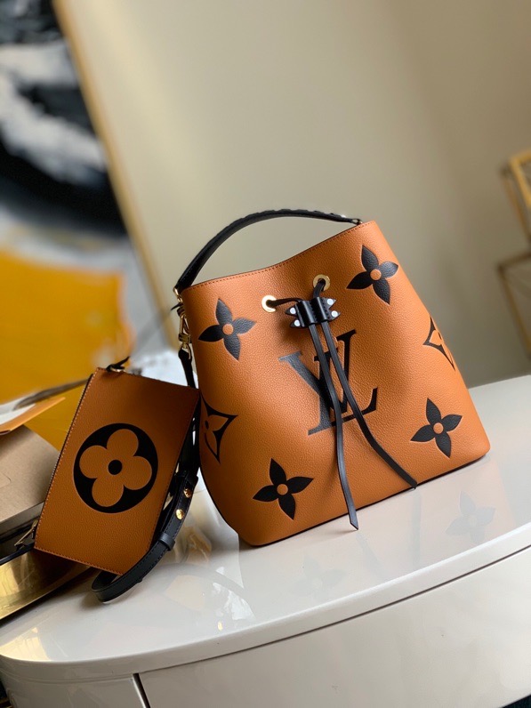l0vis Vvtt0n crafty neonoe mm orange m56888 26 cm