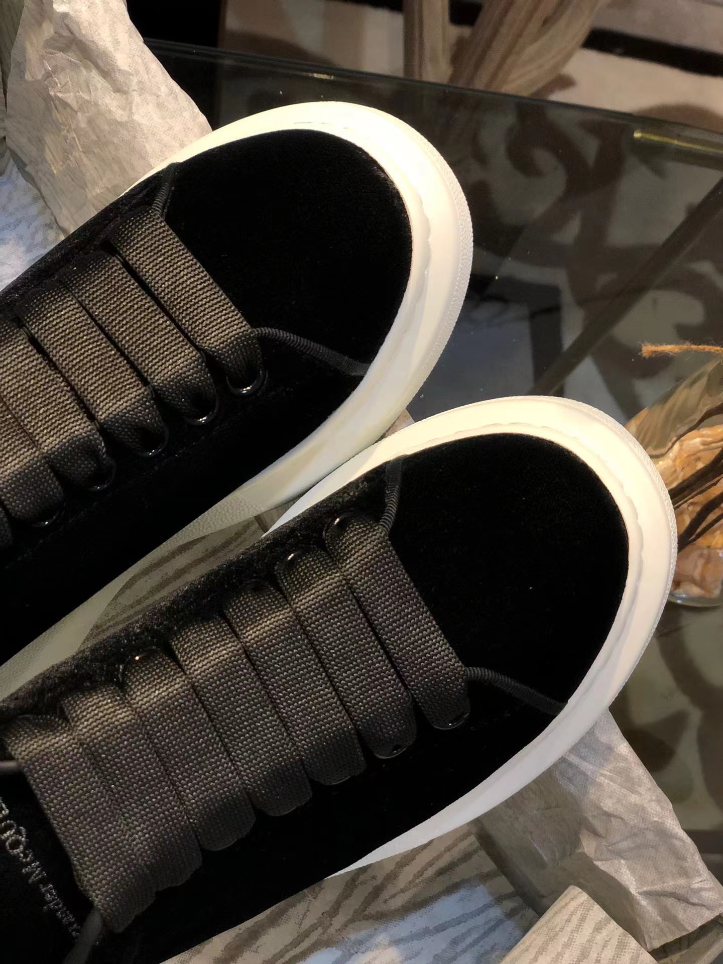 a1exa*der Mcqv*en shoes velvet black