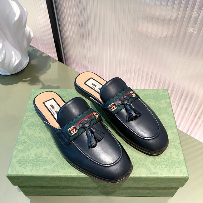 Gvc*1 slippers