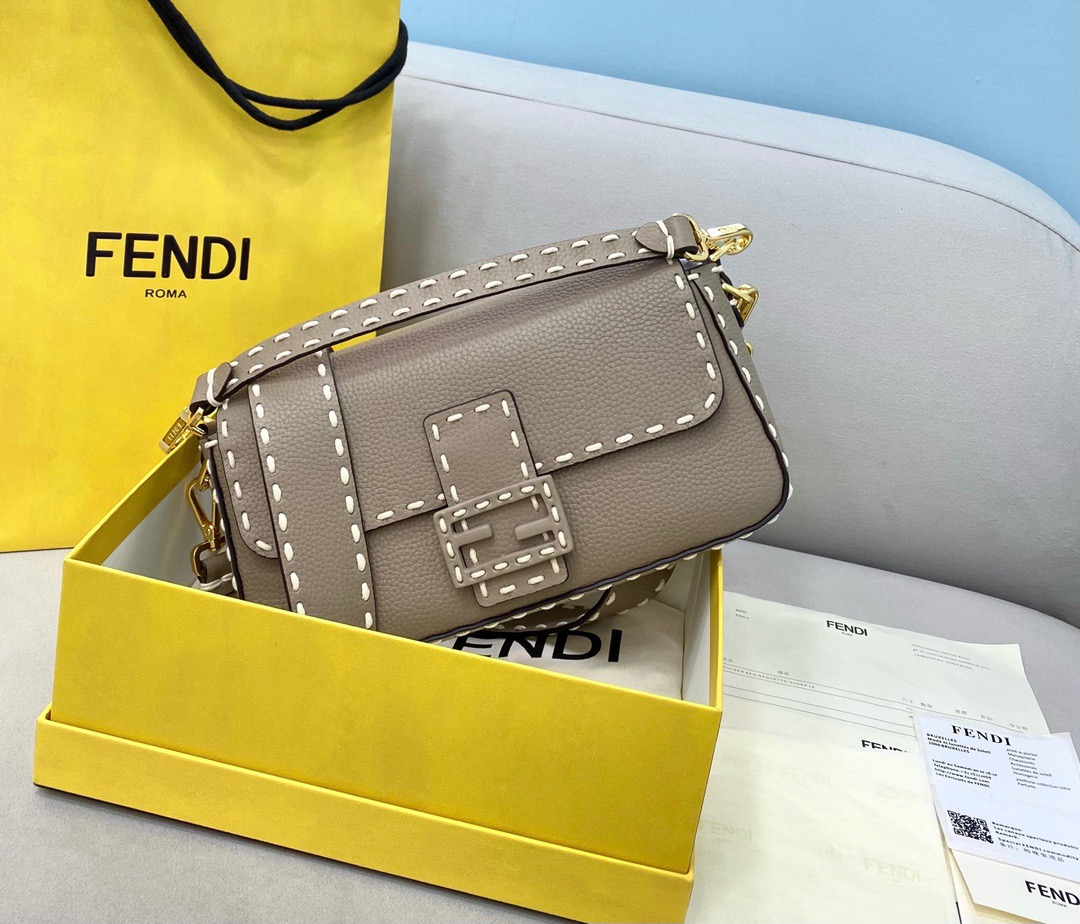 F**di baguette gray full grain leather 8br600ah95f 27 x 15 x 6 cm