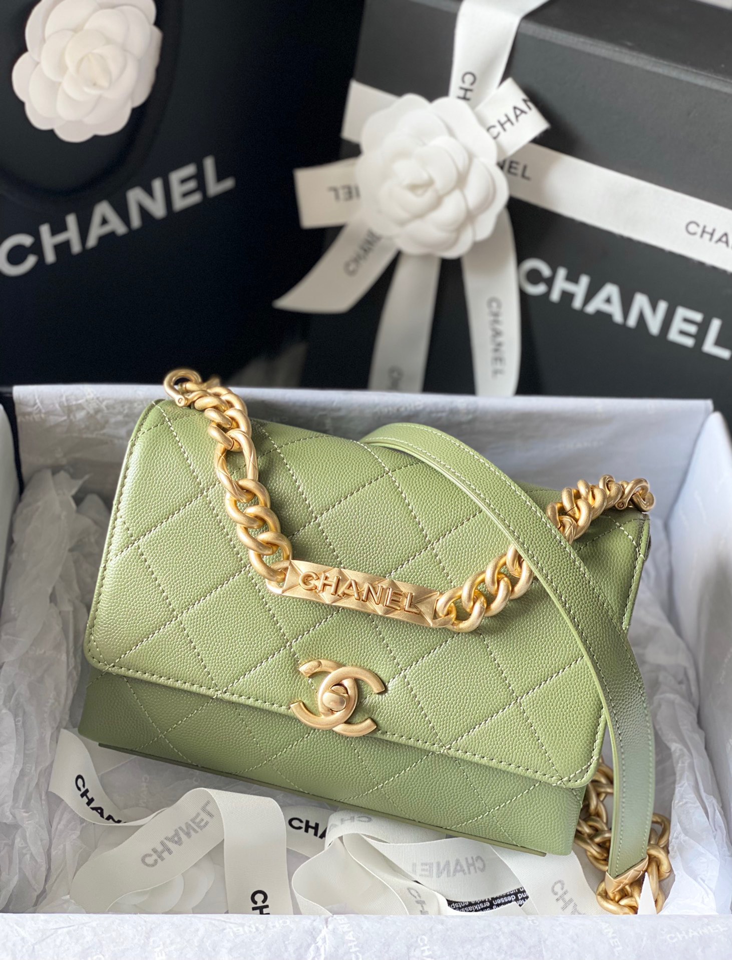 Ch**el mini flap bag gold-tone metal green as2711 19.5 x 14 x 9 cm