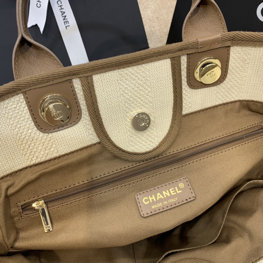 Ch**el deauville large tote light beige 34 cm