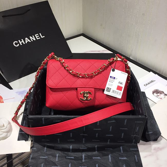 Ch**el small grained calfskin flap bag red as1459 16 x 23 x 9 cm