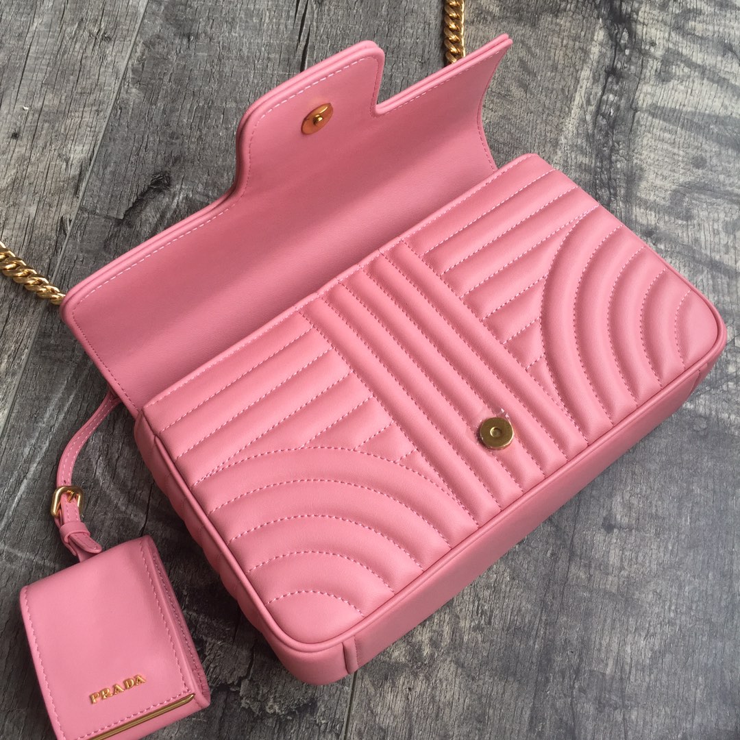 Pra*a medium leather diagramme bag pink 1bd108 24 x 14 x 6 cm
