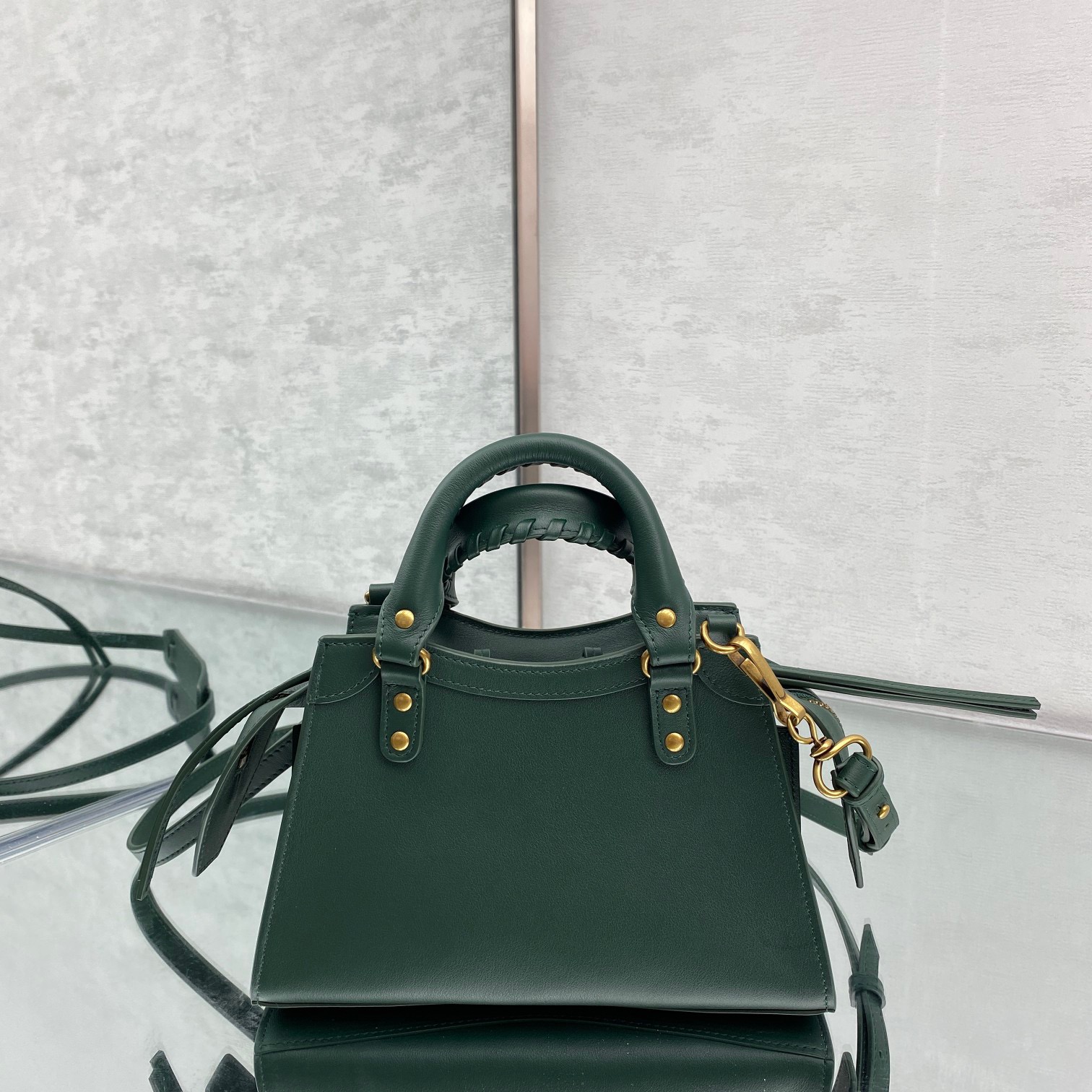 Ba1en*iaga small neo classic top handle bag green 63852111r57 33 x 21 x 16 cm
