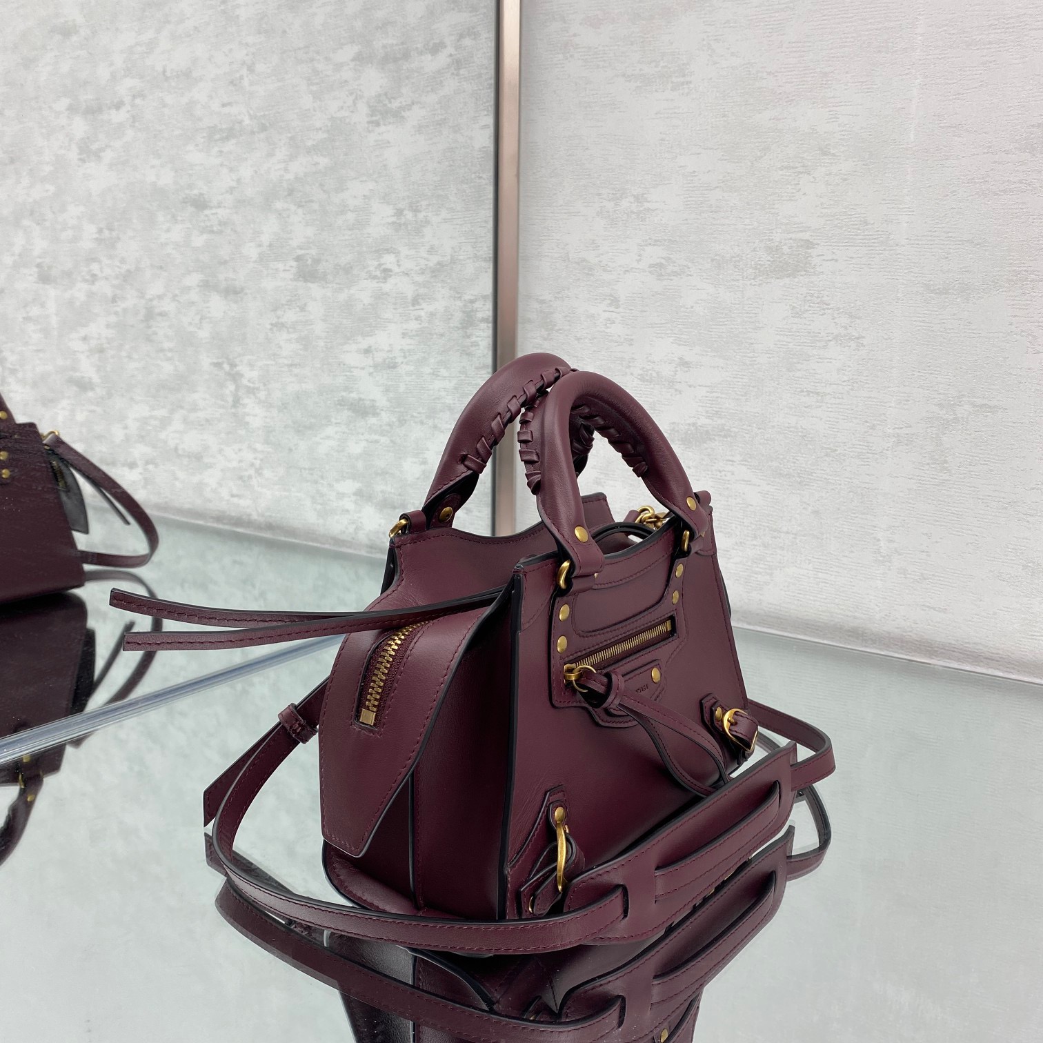Ba1en*iaga small neo classic top handle bag plum 63852111r57 33 x 21 x 16 cm