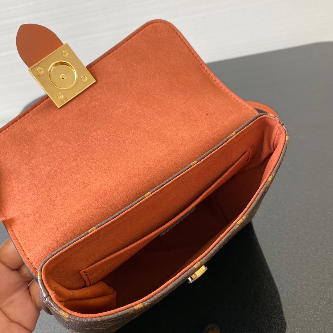 l0vis Vvtt0n locky bb bag monogram canvas caramel m44654 20 x 16 x 7.5 cm