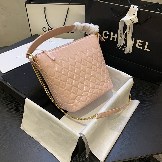 Ch**el state of the art hobo bag pink as0845 21 x 24 x 14 cm
