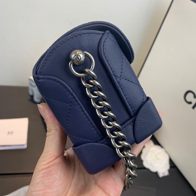 Ch**el mini quilted leather crossbody bag blue as1169 19 x 12 x 9 cm
