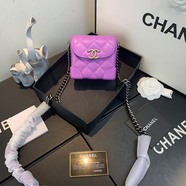 Ch**el mini quilted leather crossbody bag purple as1169 19 x 12 x 9 cm