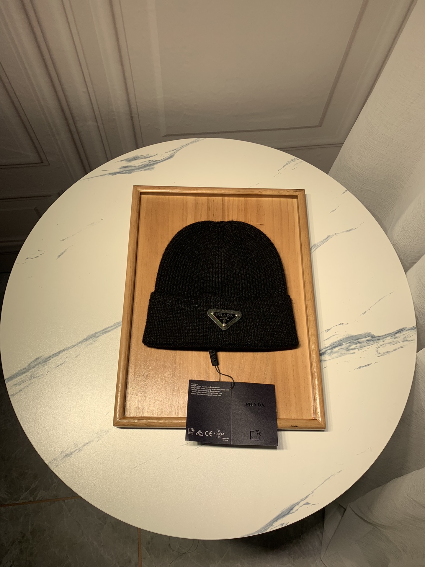Pra*a hat 01