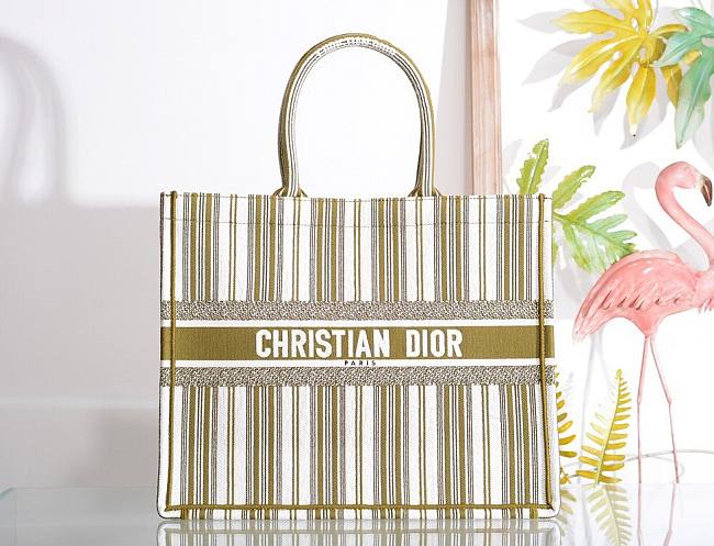D10r book tote green check'n'D10r embroidery 41cm