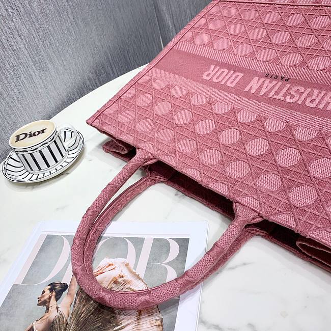 D10r book tote pink cannage embroidery 41cm