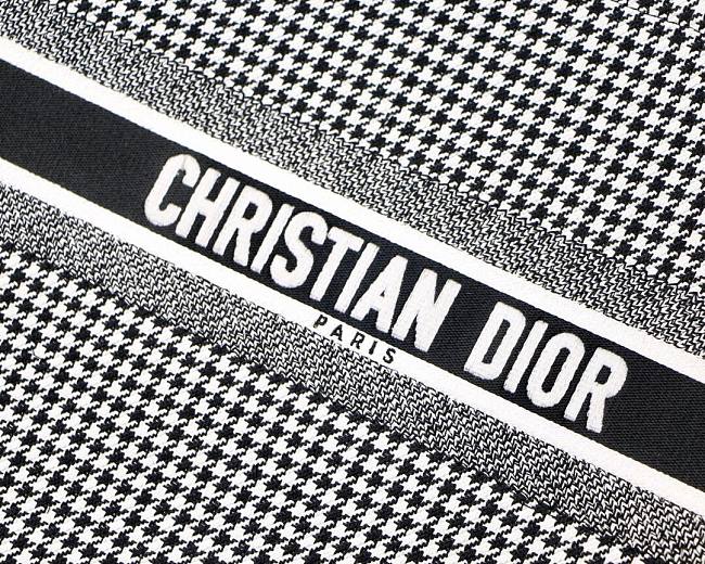 D10r book tote black and white houndstooth embroidery 41cm