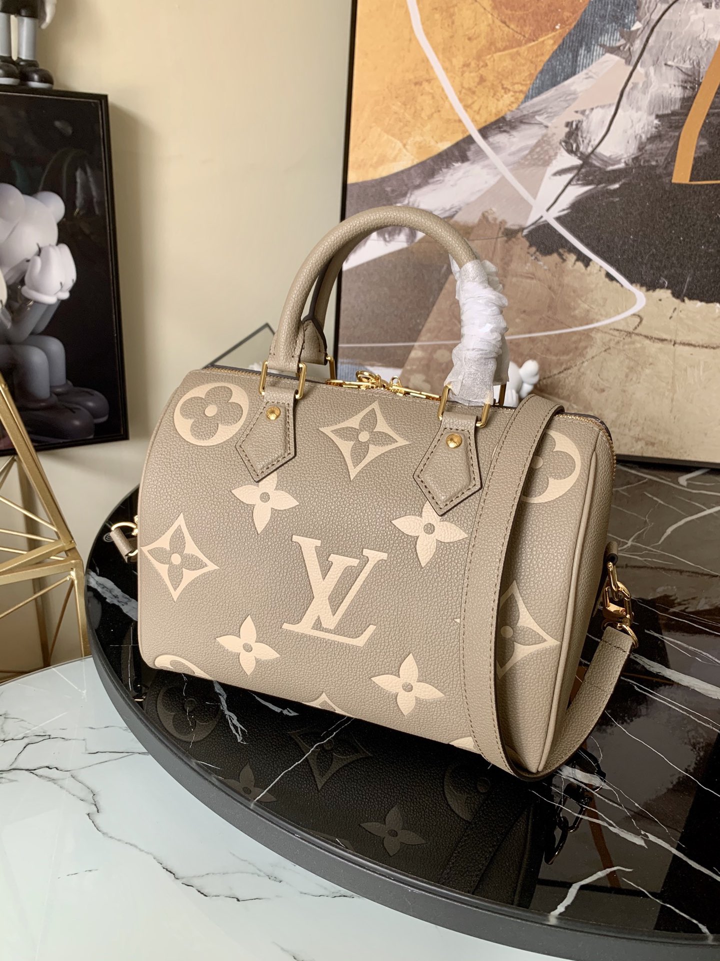l0vis Vvtt0n speedy bandoulière 25 bicolor monogram pattern beige/creme m58947 25 x 19 x 15 cm