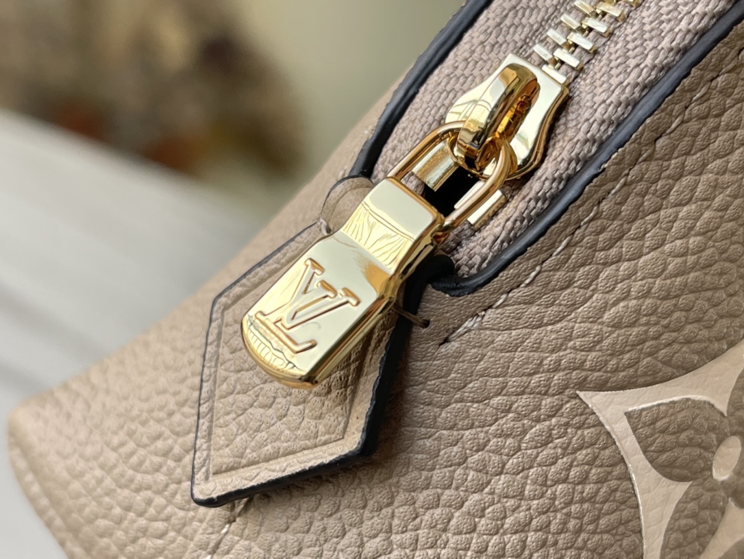 l0vis Vvtt0n pochette cosmetique pm cream m45951 17 x 12 x 6 cm