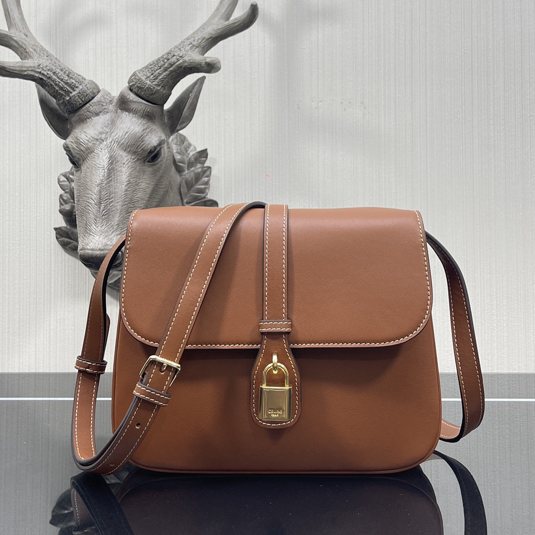 Ce1i*e medium tabou smooth leather tan 196583dk1 22 x 16 x 7 cm