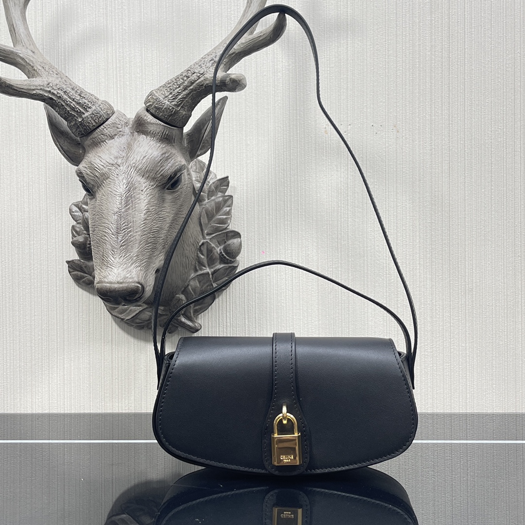 Ce1i*e clutch on strap smooth leather black 10i593dq1 18 × 8 × 5 cm