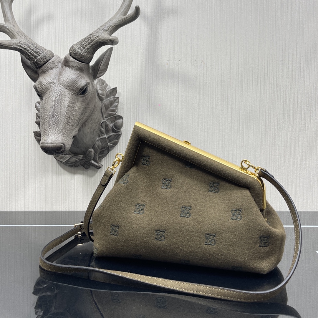 F**di small first flannel olive green 8bp129abve 26 x 9.5 x 18 cm