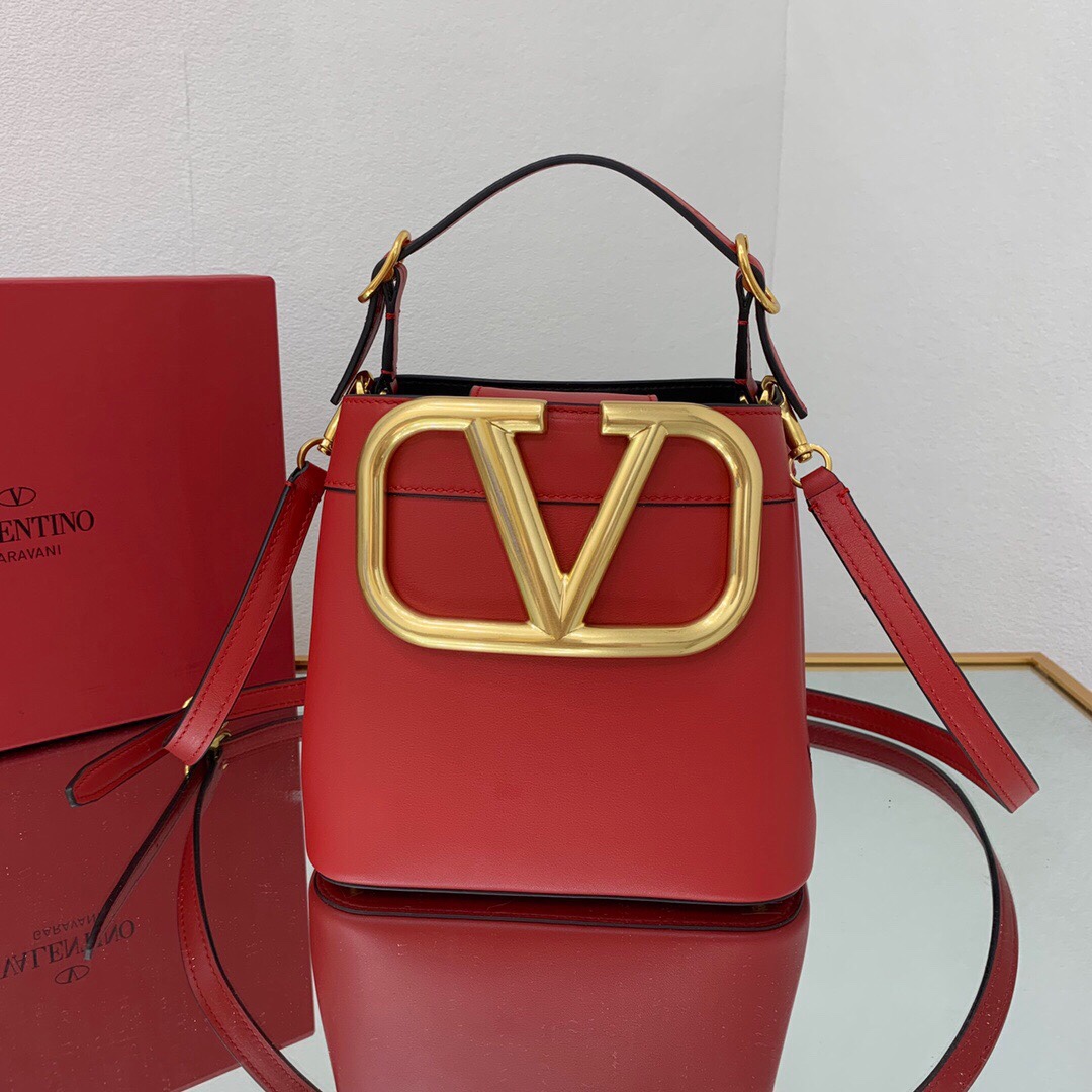 Va1e*ntin0 s*pervee leather handbag red ww2b0j74zxl 20 x 19 x 12 cm
