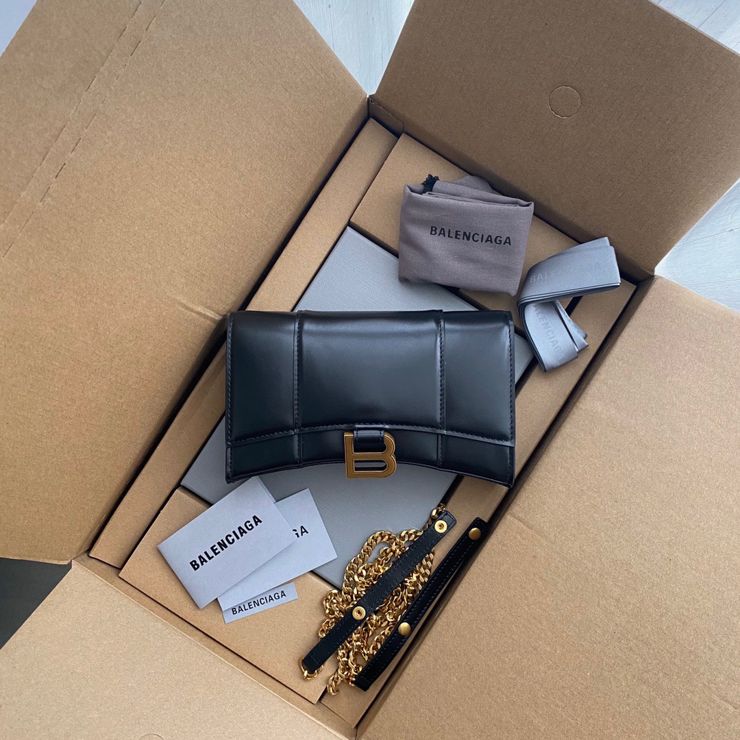 Ba1en*iaga hourglass wallet on chain black 6560501 19 x 12 x 5 cm