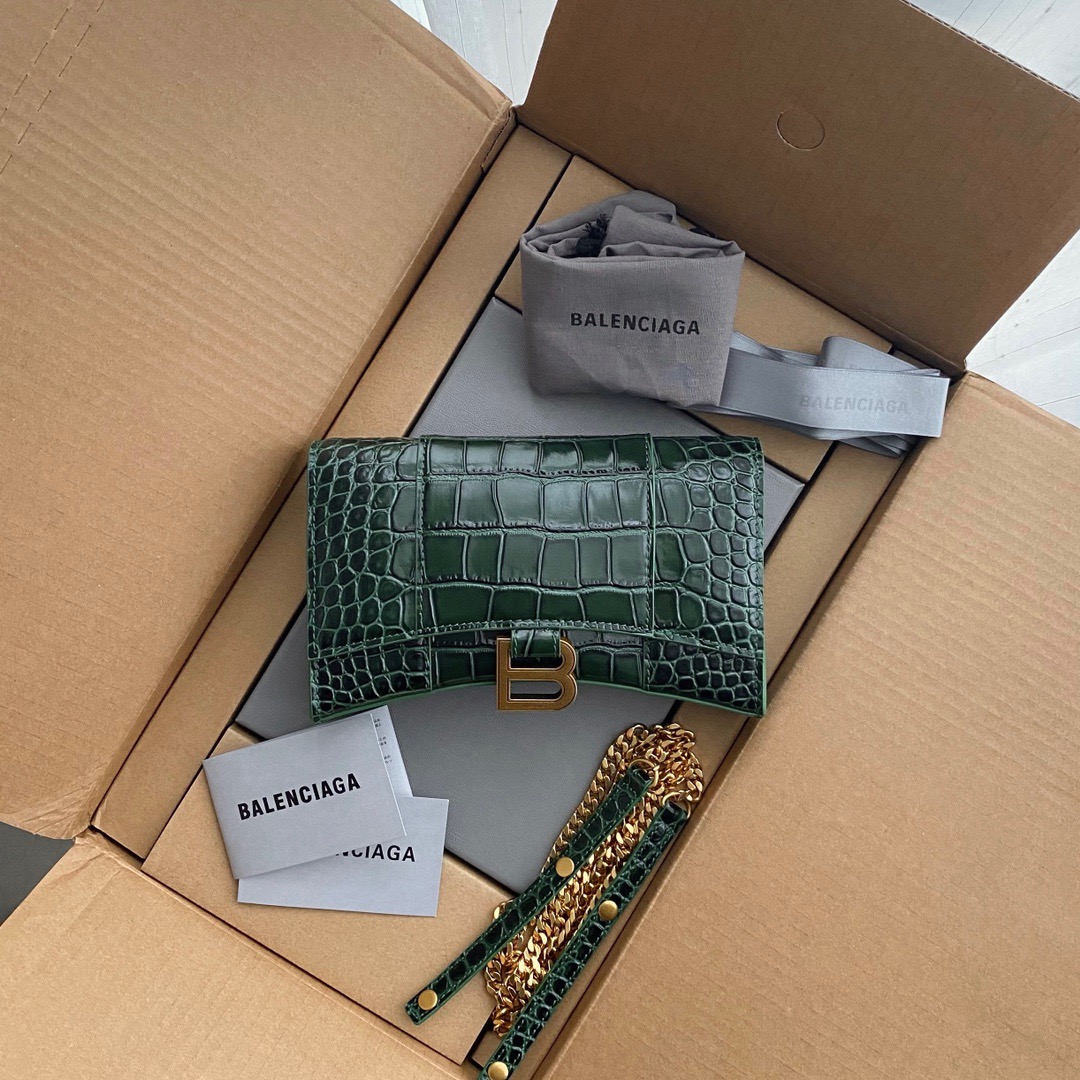 Ba1en*iaga hourglass wallet on chain crocodile leather green 6560501 19 x 12 x 5 cm