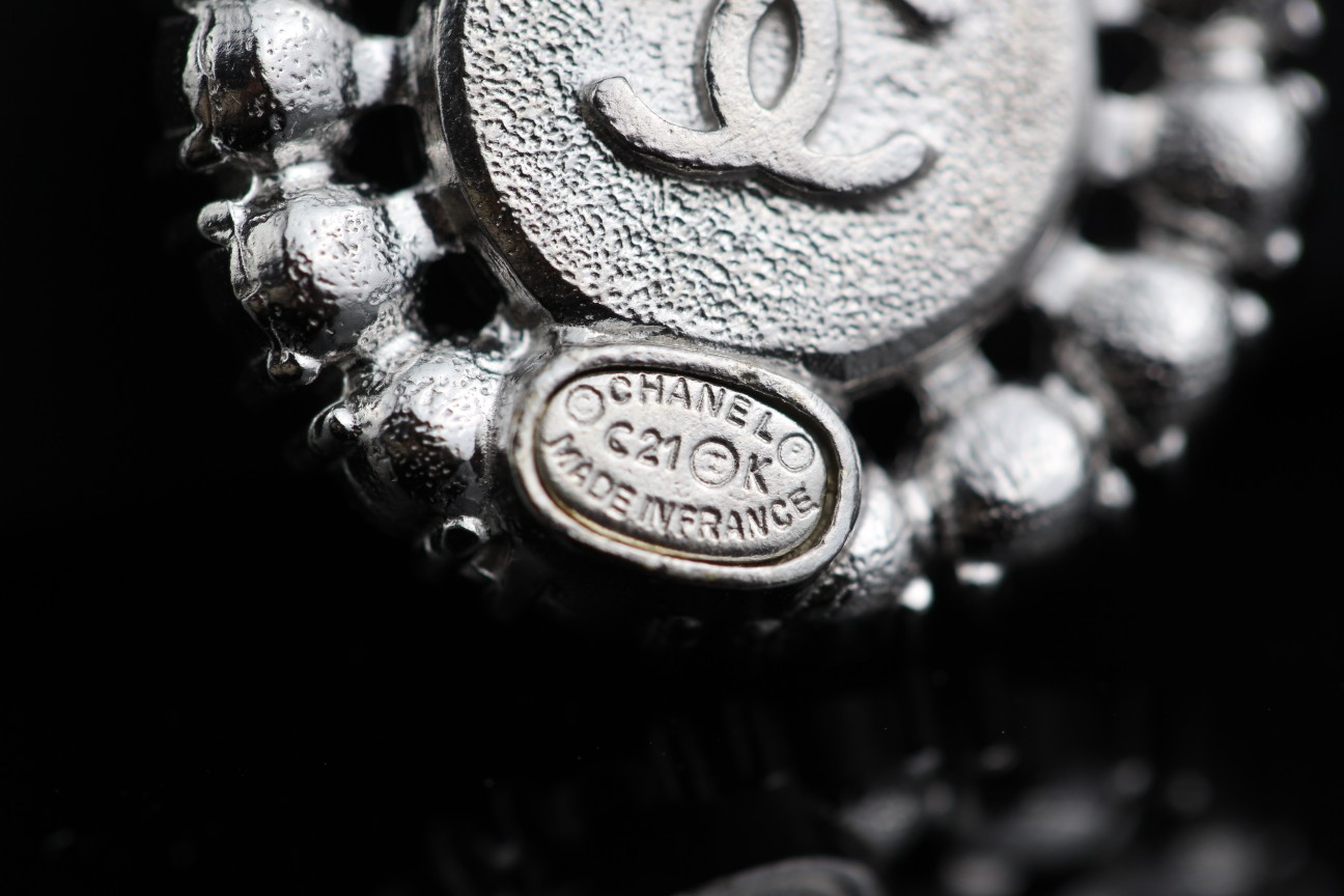 Ch**el earings 01