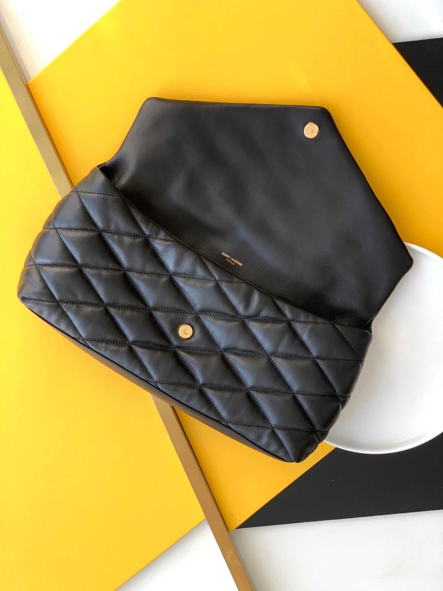 Y51 sade puffer envelope clutch leather black 6550041 38 x 19 x 11 cm