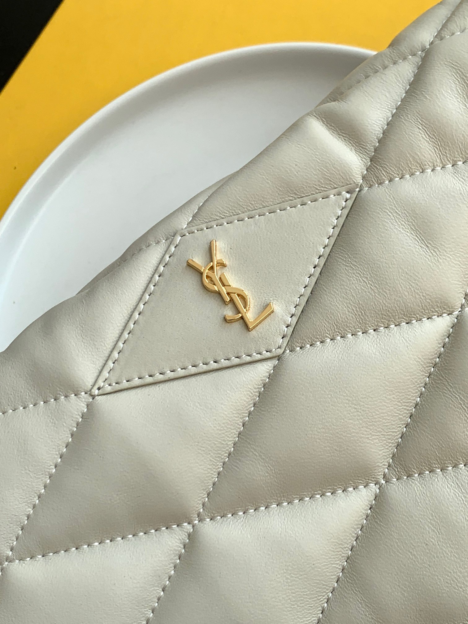 Y51 sade puffer envelope clutch leather white 6550041 38 x 19 x 11 cm