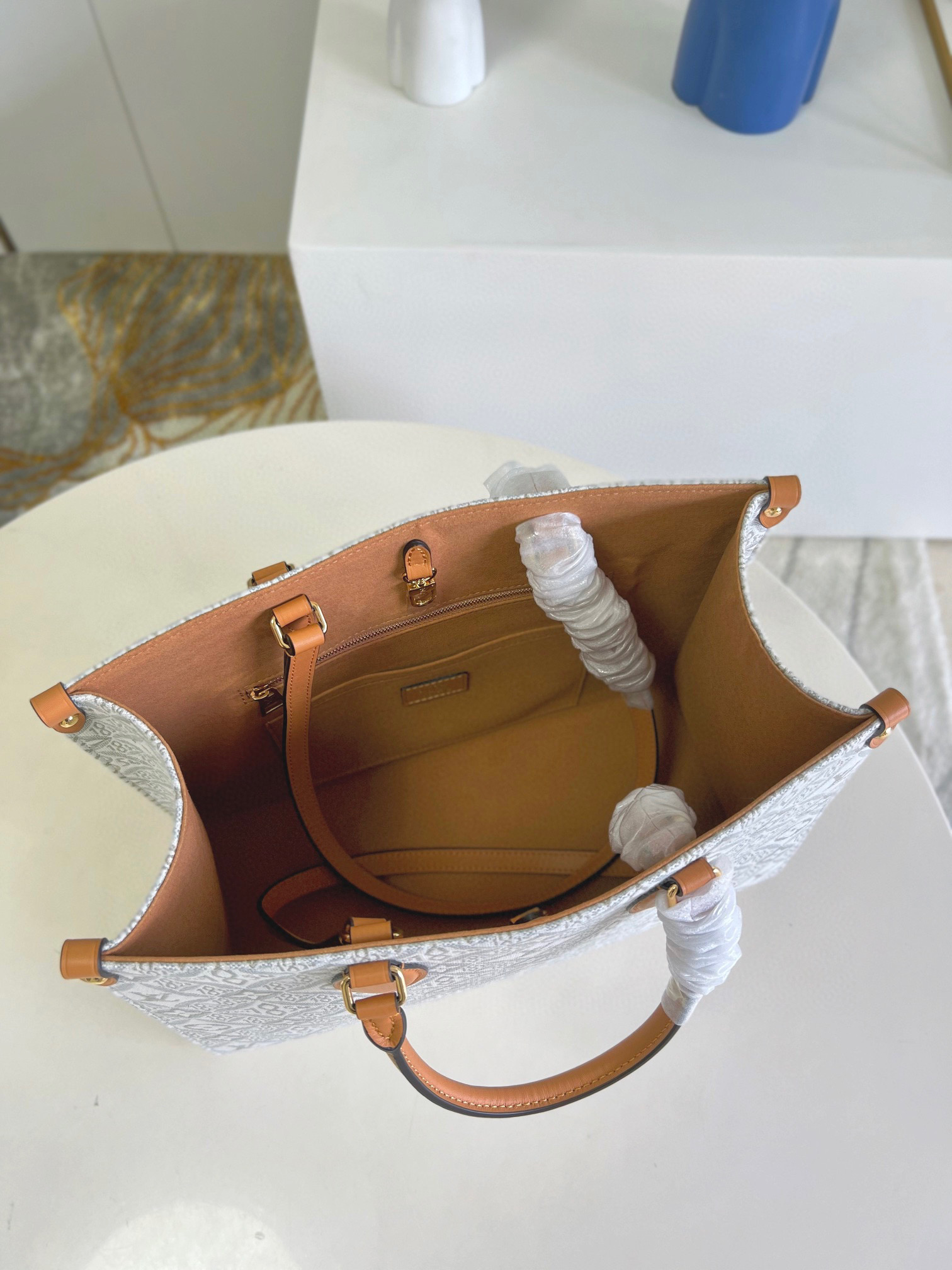 l0vis Vvtt0n onthego mm since 1854 jacquard ecru/caramel m59614 35 x 27 x 14 cm