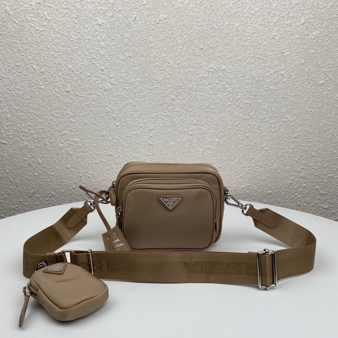 Pra*a re-edition 2005 hobo camera nylon bag brown 1bh153 20 x 15 x 5 cm