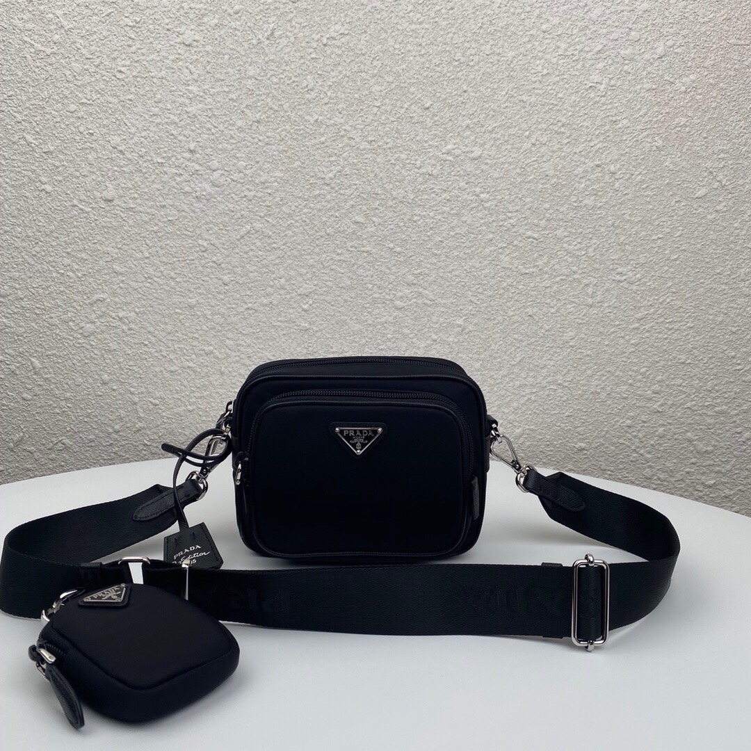 Pra*a re-edition 2005 hobo camera nylon bag black 1bh153 20 x 15 x 5 cm